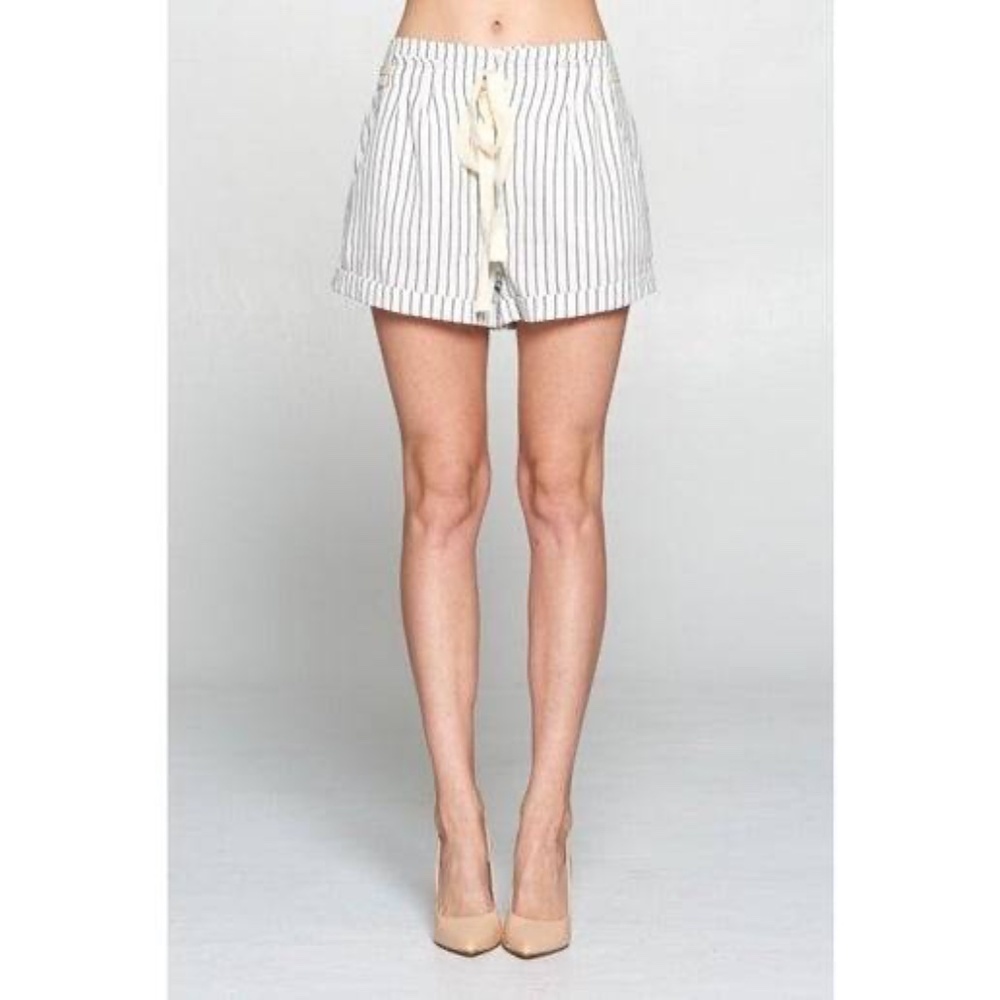 NWT Ellison linen blend shorts